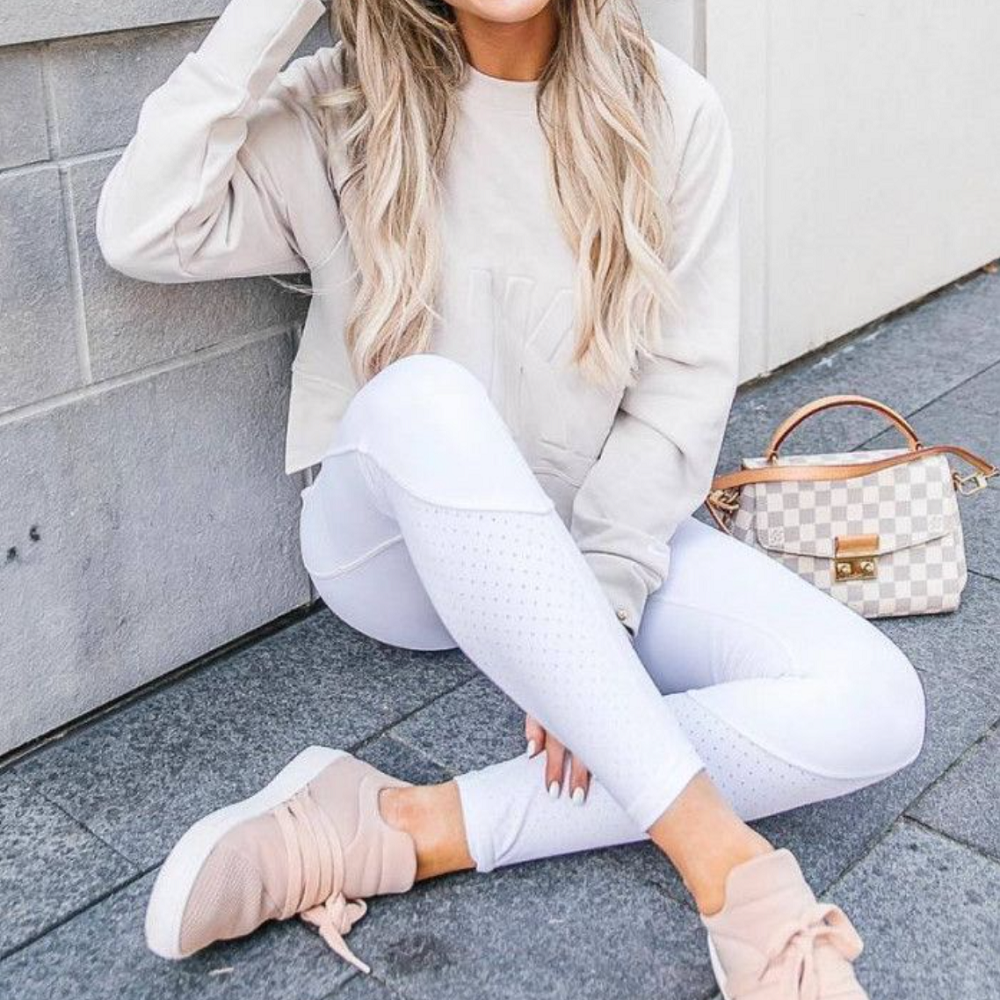 are-white-leggings-in-style