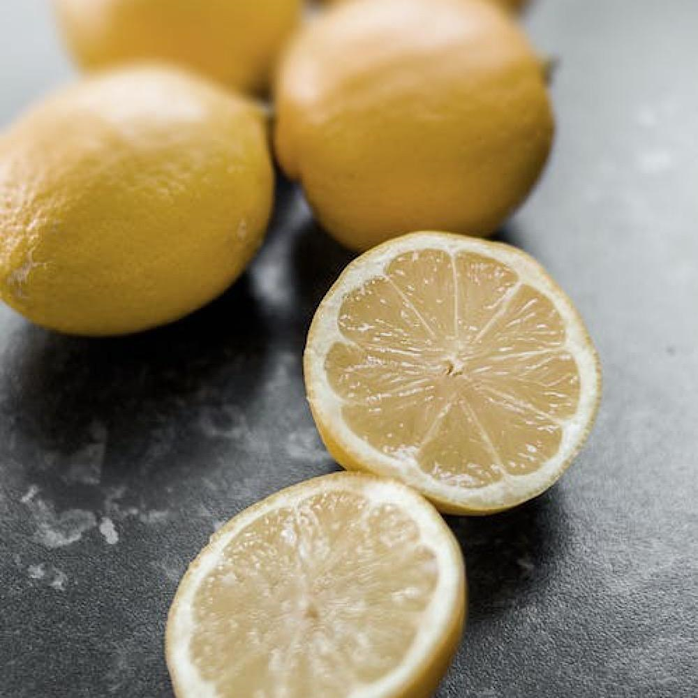 make-yellowish-shirt-white-lemon-juice