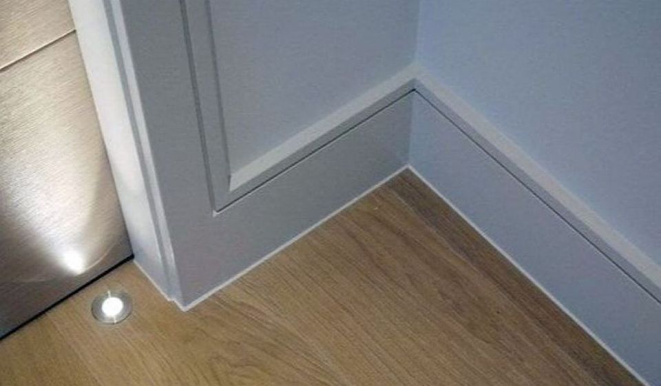 How To Clean White Painted Skirting Boards?